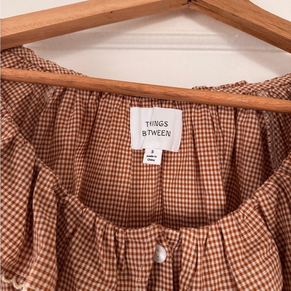 Things Between Gingham Ruffle Top - Picture 2 of 3